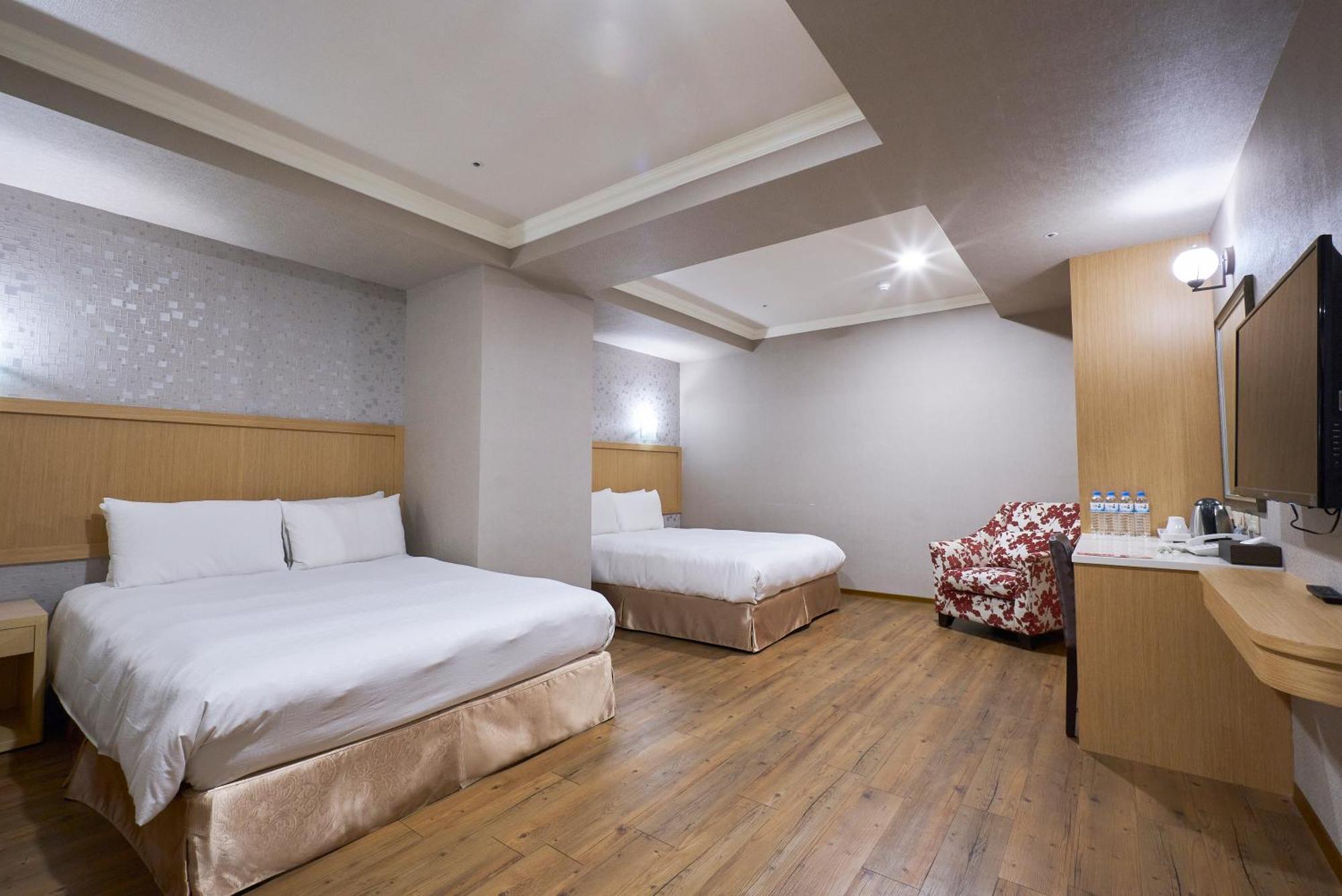 Fish Hotel-Pingtung Экстерьер фото